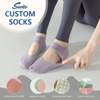 Chaussettes de yoga et de Pilates personnalisées avec logo, en coton respirant, antidérapantes, sportives, pour la salle de sport, l'entraînement et les exercices.