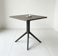 Table à manger carrée moderne, table d'extérieur résistante aux intempéries, table pliable gain de place pour usage commercial et domestique