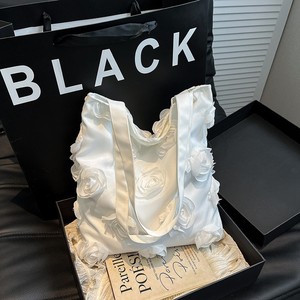 Stylish and Elegant Korean-Style 3D Floral <b>Tote</b> <b>Bag</b> Soft High-Value Niche <b>Large</b> Capacity <b>for</b> Casual <b>Travel</b> - Product Image 1