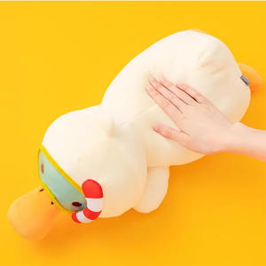 J903 Peluche de Pato Acostado de 15 Pulgadas, Súper Suave, Almohada <span class=keywords><strong>para</strong></span> Abrazar <span class=keywords><strong>para</strong></span> Niños Pequeños, Pato de Peluche con Gafas de Buceo, Muñeco de Animal, Regalo <span class=keywords><strong>para</strong></span> Todas las Edades - Product Image 4