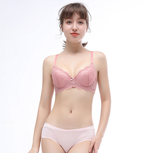 Soutien-gorge de lingerie sexy pour jeune femme, design unique de haute qualité, avec armatures, bonnet 3/4, bretelles ajustables, nœud, dentelle transparente, blanc - Product Image 1