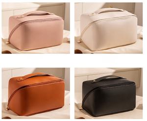 Custodia personalizzata con Logo portatile impermeabile da viaggio con cerniera custodia cosmetica da viaggio in pelle sintetica di alta qualità - Product Image 3