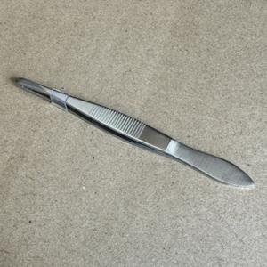 Pince à épiler en acier inoxydable à tête ronde pour extensions de cils, avec pince de maintien pour outil de recourbement des cils des artistes - Product Image 4