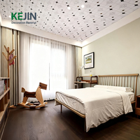Panel Plafon PVC Laminasi Tahan Air yang Indah untuk Dekorasi Interior untuk Aplikasi di Villa, Kamar Tidur, Rumah Sakit, Ruang Makan, dan Ruang Tamu