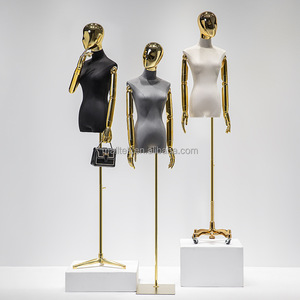 Yüksek Kaliteli Spor Seksi Büyük Göğüslü Ayakta Duran Fiberglas Manken Beyaz Kadın - Product Image 4