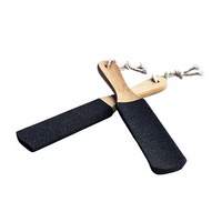 Lime à pieds double face en carbure de silicium avec manche en bois pour l'exfoliation des peaux mortes et l'élimination des callosités – Vente en gros