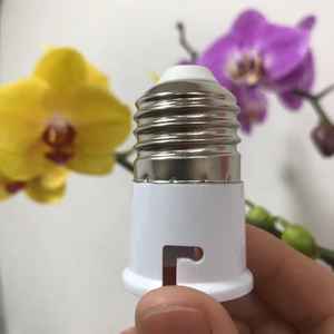 <span class=keywords><strong>Adaptateur</strong></span> de douille de lampe de conversion <span class=keywords><strong>B22</strong></span> à E27 avec base à vis pour utilisation en intérieur 220V - Product Image 3