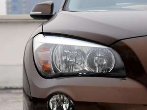 Conjunto de Faros Delanteros para <span class=keywords><strong>BMW</strong></span> <span class=keywords><strong>X1</strong></span> E84 2010-2015 con Luces LED DRL Blancas/Amarillas Intercambiables Estilo Flecha - Product Image 5