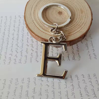 Porte-clés en métal DIY avec lettres A-Z, couleur argent, pour clés de voiture, cadeau pour femme, 26 lettres, porte-clés pour fête