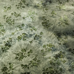 Fabrika Toptan Çiçek Desenli Bitki 100% Polyester Kadife 150cm Renkli Havlı Kaplama Kumaş Giyim İçin - Product Image 3