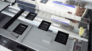 Imprimante jet d'encre UV XP600 grand format 3,2 m pour affiches publicitaires extérieures, panneaux d'affichage, étiquettes et planification de mariages, impression rouleau à rouleau sur flex - Product Image 4