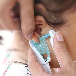<span class=keywords><strong>Kit</strong></span> de Perforación de Orejas Desechable, Pistola Perforadora de Grado Médico Estéril con Pendientes de Botón para Uso Profesional y Doméstico - Product Image 2