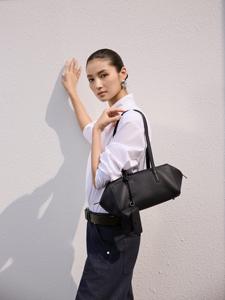 Sacs à main <span class=keywords><strong>de</strong></span> luxe personnalisés pour cadeaux <span class=keywords><strong>d</strong></span>'entreprise VIP, marque privée, fournisseur <span class=keywords><strong>de</strong></span> boutiques américaines, vente en gros au Canada, logo personnalisé, sacs à main B2B - Product Image 4