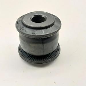 Bague de bras de suspension inférieur avant 15250270 pour Buick Chevrolet Cadillac à suspension non indépendante - Product Image 1