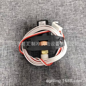 Lugong Pressure Sensor XSK-AC30B-107 0-3Mpa <b>Gauge</b> <b>Thread</b> Mount Industrial Cooler - Product Image 5