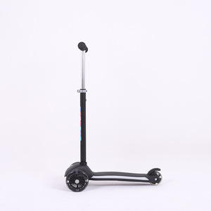 Patinete infantil plegable con altura ajustable, color negro, para mayores de 3 años - Product Image 1