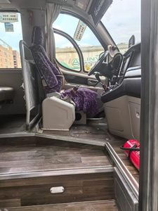 Autobús YU-T0NG Usado en Venta, CL7 de Segunda Mano con Buen Precio, Autobús de 18, 19 y <span class=keywords><strong>20</strong></span> Asientos en Venta - Product Image 4