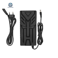 Cargador de 42V-54.6V 2A DC2.1 Resistente al Agua de Fácil Instalación para Scooter, Enchufe EU/UK/US, Cabezal M1 de Plástico