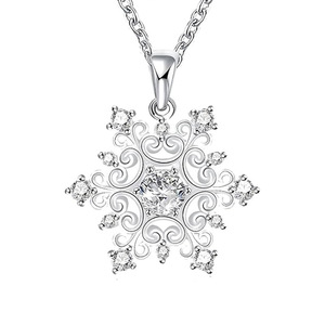Collana con Ciondolo a Fiocco di Neve Natalizio per Donne, Elegante Catena da Collo per le Festività - Product Image 1