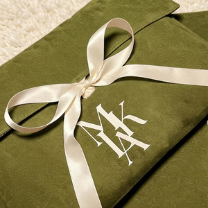 Pochette en velours suédé avec fermeture à rabat et logo personnalisé, <span class=keywords><strong>sac</strong></span> d'emballage pour t-shirt, <span class=keywords><strong>sac</strong></span> <span class=keywords><strong>cadeau</strong></span> de luxe, enveloppe d'emballage pour perruque, <span class=keywords><strong>sac</strong></span> anti-poussière en velours - Product Image 2