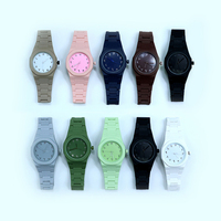 Montre à quartz simple et élégante, nouvelle collection 2026, colorée, très tendance, populaire pour homme, femme et étudiant