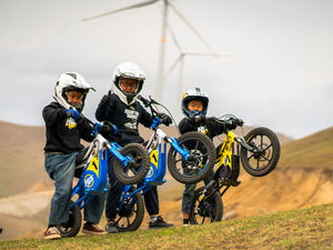 Nouveau Vélo Tout-Terrain pour Enfants et Adolescents 2026 avec Roues de 12-16 Pouces, Style VTT FXB, Batterie Lithium 36V5Ah, Compétition Tout-Terrain V1 - Product Image 4