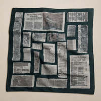 Foulard en soie vintage à imprimé journal déchiré, motif rétro de coupures de journaux sur le thème des OVNIs, foulard carré, bandana en gros pour hommes et femmes