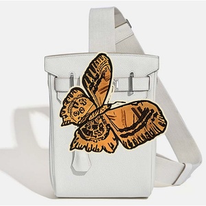 Nouveau Sac de Poitrine Unisexe Tendance Été 2026 <span class=keywords><strong>en</strong></span> <span class=keywords><strong>Cuir</strong></span> Véritable Haut de Gamme avec Boucle de Verrouillage et Large Bandoulière - Product Image 1