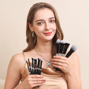 Daily Queen, Nueva Llegada, 12 Piezas, Brochas de Maquillaje de Pelo Sintético con Cristales Brillantes Negros de <span class=keywords><strong>James</strong></span> <span class=keywords><strong>Charles</strong></span>, Marca Privada - Product Image 2