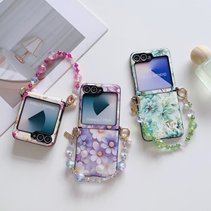 เคสโทรศัพท์พับได้รูปดอกไม้ที่ละเอียดอ่อนสดใหม่พร้อมโซ่แขวนใช้ได้กับ <span class=keywords><strong>Samsung</strong></span> Z <span class=keywords><strong>flip</strong></span> VIVO Huawei Xiaomi Moto OPPO - Product Image 5