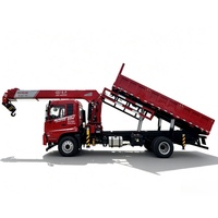 Camion benne Dongfeng à conduite à droite (RHD) avec grue de chargement montée de 8 tonnes