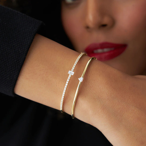 Brazalete Elegante de Oro de 14k con Corte Esmeralda y Diamantes Redondos, Joyería Hipoalergénica, Brazaletes de Plata 925 al por Mayor para Mujer - Product Image 2