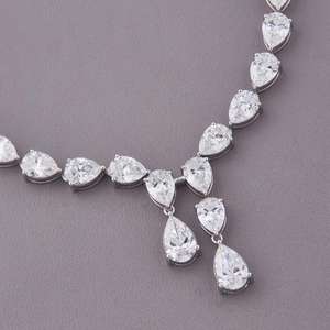 Collar de Diamantes de Corte Pera de Lujo, Cadena de Latón Chapada en Oro Blanco/Amarillo/Rosa de 18 Quilates, Elegante Colgante de Joyería - Product Image 2