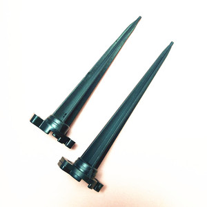4 1/2 Inch 5 Inch Universal <strong>Plastic</strong> Light Stake For C7 C9 Lights 100 Pack