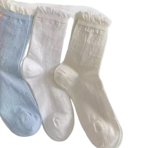 ถุงเท้าสไตล์ญี่ปุ่นแบบบางสำหรับฤดูใบไม้ผลิและฤดูร้อน พร้อมโบว์แบบโปร่งสไตล์บัลเลต์ น่ารัก แต่งลูกไม้ช่วงข้อเท้า ความยาวครึ่งน่อง - Product Image 4