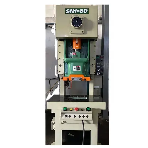 Machine de poinçonnage de presse à simple manivelle pneumatique de haute précision Seyi SN1-60 de Taiwan d'occasion