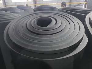 לוח בידוד תרמי קיר עשוי גומי ספוג שחור עמיד בטמפרטורות גבוהות, בעל יכולת ספיגת רעשים - Product Image 2