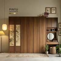 Armoire en bois à lattes style peinture à l'encre orientale Zen, avec coiffeuse intégrée et meuble de rangement, pour appartement de services, taille sur mesure