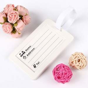 Etiquetas de Equipaje Personalizadas con Porta Identificación - Etiquetas de PVC Suave para Maletas de Viaje, Ideales para Regalos Promocionales - Product Image 3