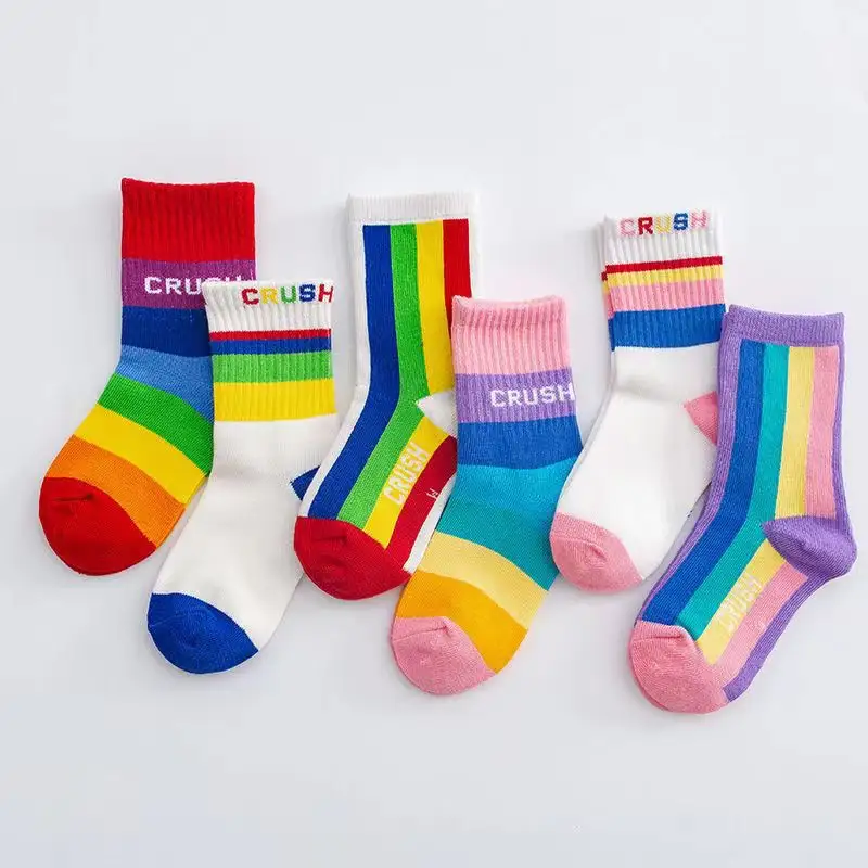 3-Paar-Pack Kinder bunte Regenbogen-Socken atmungsaktiv Sport-Kindermädchen-Jungen-Socken Baumwoll-Kindersocken