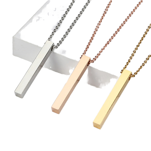 Collar con Colgante de Barra Vertical Delgada de Acero Inoxidable Geométrico Chapado en Oro Personalizado con Nombre, 5*40mm, 3D - Product Image 1