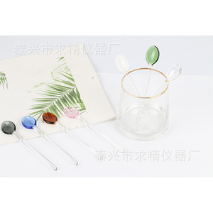 Cuillère à mélanger en verre coloré Autonomie – Transparente, verte, bleue, rose, marron – Essentiels quotidiens pour la maison, agitateur à cocktail - Product Image 2