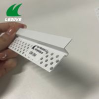 Profilé d'angle en PVC écologique et durable Leguwe pour plâtre mural intérieur d'architecture moderne