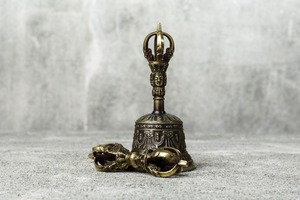Campana Budista Tibetana Decorativa Más Vendida para Meditación y Sonido Curativo, Disponible a Buen Precio - Product Image 6