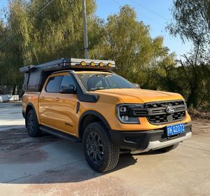 Camionnette de luxe tout-terrain F0rd 4x4 à transmission manuelle, diesel, neuve, pour voyages d'aventure, avec fonctionnalités pliables pour le camping - Product Image 2