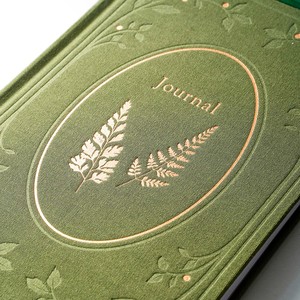 Colección de Libros en Miniatura Ecológicos con Tapas Duras, Papel Recubierto y Cubiertas Ilustradas con Papel de Lujo para Coleccionistas de Libros - Product Image 4