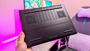 Portátil para Juegos Blade 14 2025 de 14 Pulgadas, 3K, 120Hz, Oled, AI 9, 365, 64GB de RAM DDR5, SSD de 2TB, RTX5070, Ultra Delgado - Product Image 4