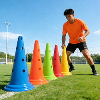 Marqueurs d'entraînement de football, Cadres de barrières, Cônes de signalisation, Cônes de type cornet de glace épaissis, Ballons de basketball perforés, Barils multi-cônes