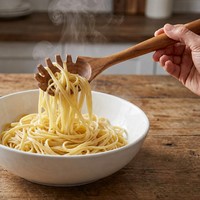 Juego de utensilios de cocina de madera de acacia de 6 piezas: espátula, espumadera, cuchara para fideos, cuchara para sopa, cucharas para servir, mango largo de 34 cm, venta al por mayor