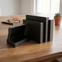 Boîte d'expédition cadeau en carton ondulé rigide recyclable personnalisée avec gaufrage et pelliculage mat pour un emballage sécurisé